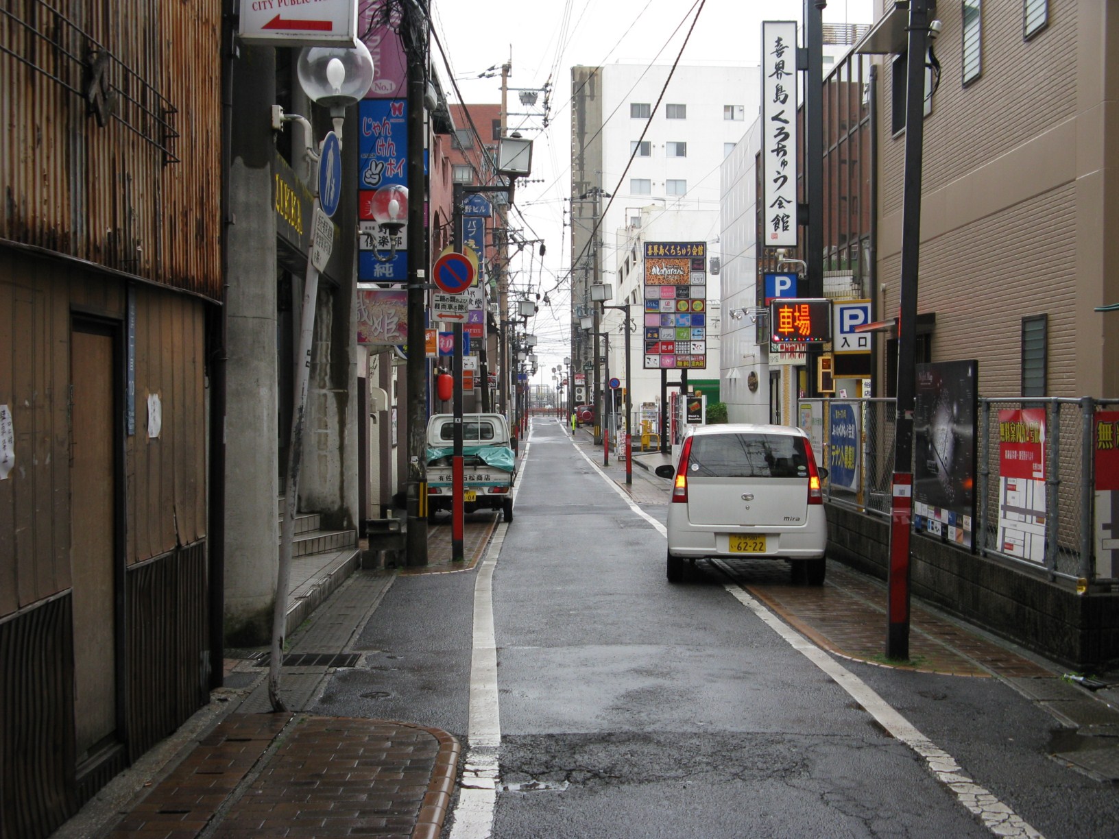 unbelebte Straße in Beppu