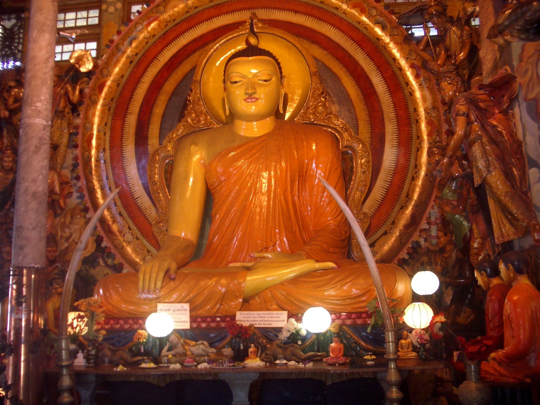 Große Buddhafigur